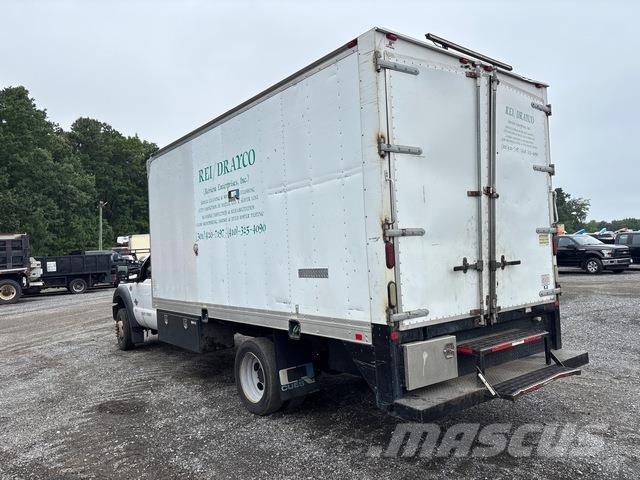 Ford F-550 厢式货车