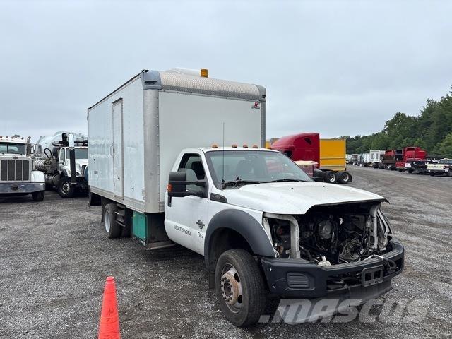 Ford F-550 厢式货车