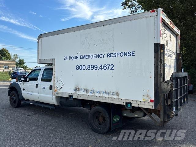 Ford F-550 厢式货车