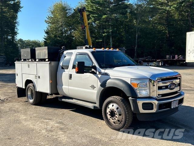 Ford F-550 皮卡车