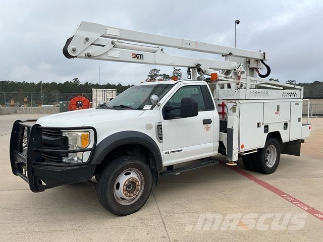 Ford F-550 车载式高空作业车
