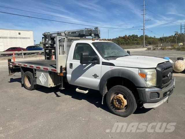 Ford F-550 起重车
