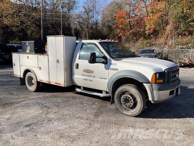 Ford F-550 皮卡车
