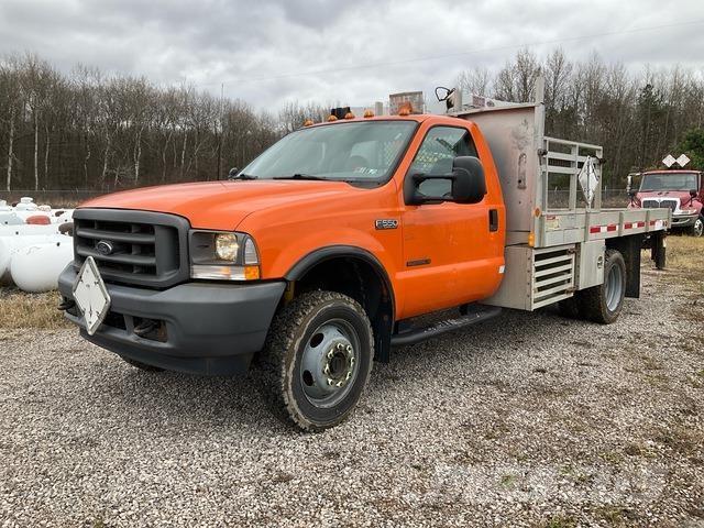 Ford F-550 起重车