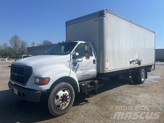 Ford F-650 厢式货车