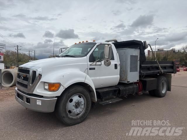 Ford F-650 自卸式货车