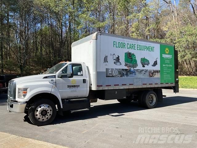 Ford F-650 厢式货车