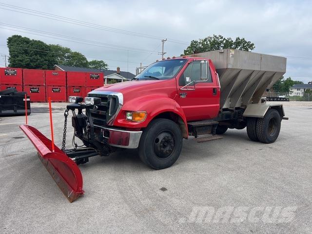 Ford F-650 推雪机