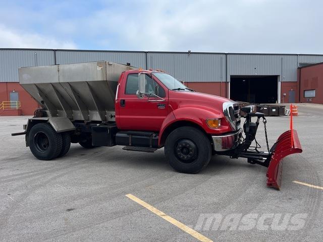 Ford F-650 推雪机