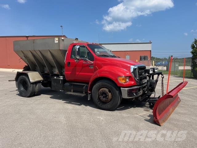 Ford F-650 推雪机