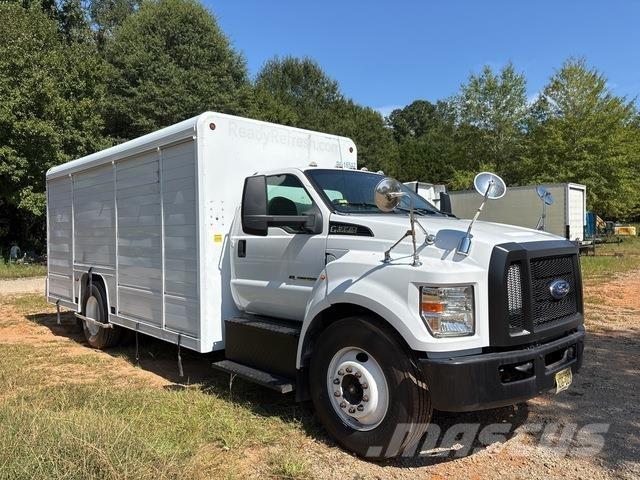 Ford F-650 饮料运输车