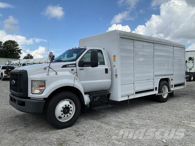 Ford F-650 饮料运输车