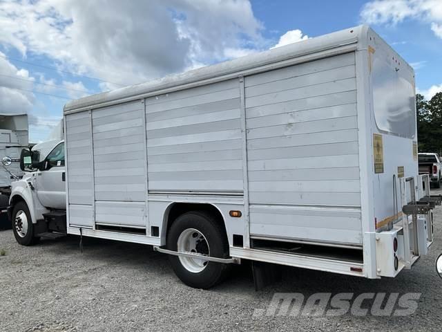 Ford F-650 饮料运输车