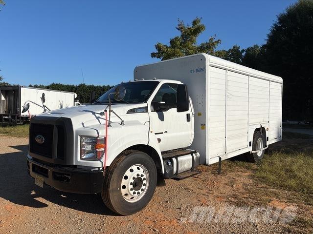 Ford F-650 饮料运输车