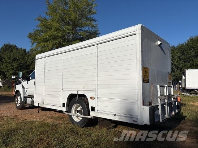 Ford F-650 饮料运输车