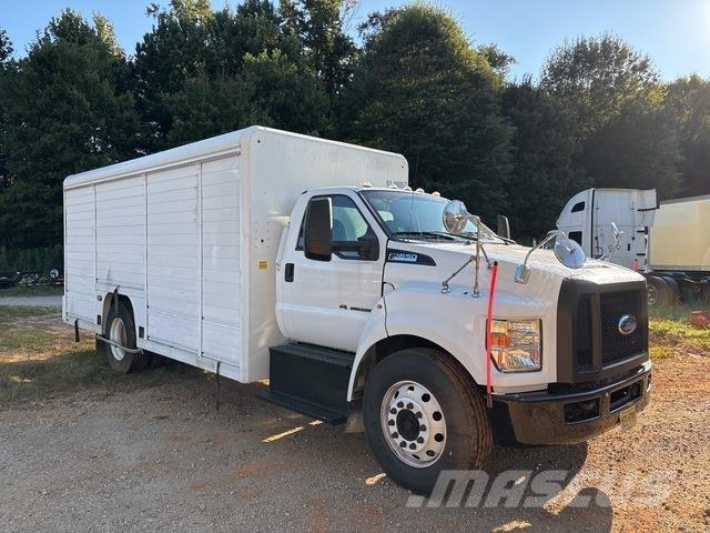 Ford F-650 饮料运输车