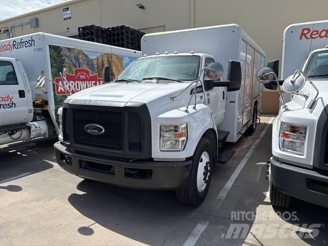 Ford F-650 饮料运输车
