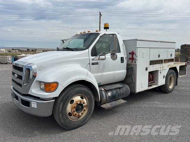 Ford F-650 皮卡车