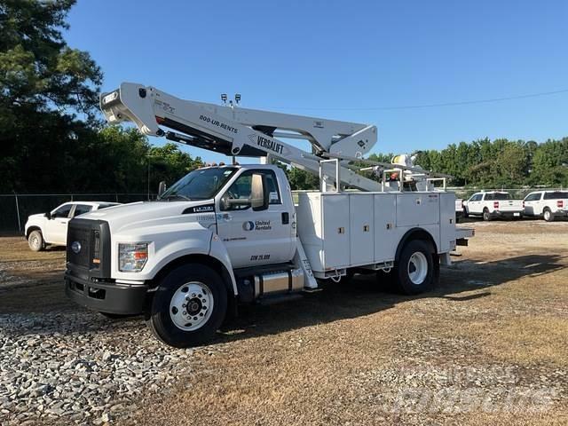 Ford F-750 车载式高空作业车