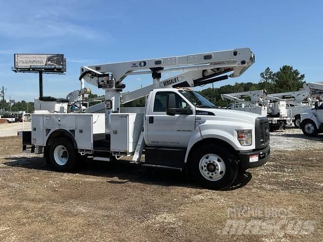 Ford F-750 车载式高空作业车