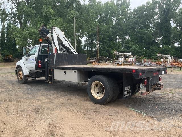 Ford F-750 起重车