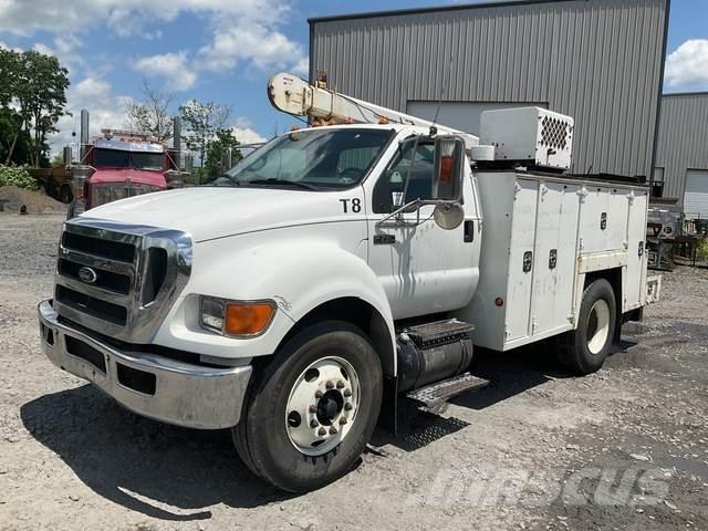 Ford F-750 皮卡车