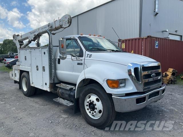 Ford F-750 皮卡车