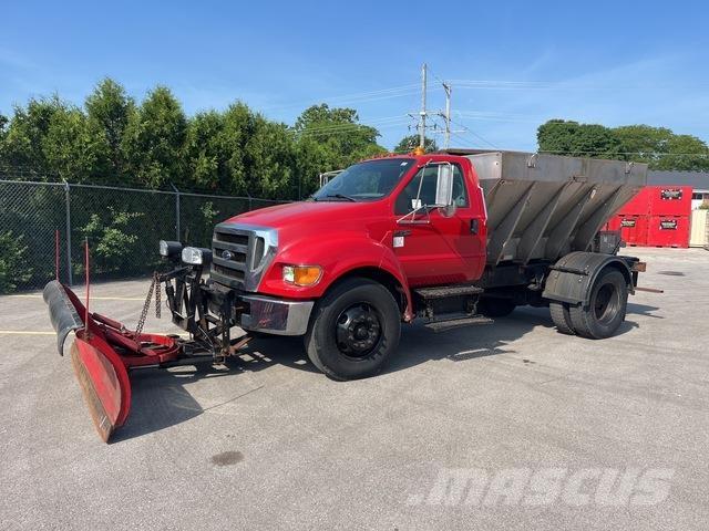 Ford F-750 推雪机