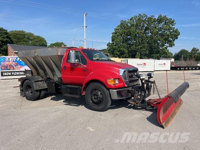 Ford F-750 推雪机