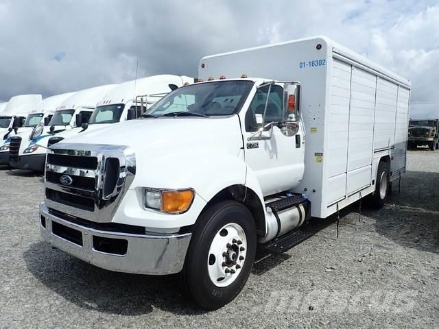 Ford F-750 饮料运输车