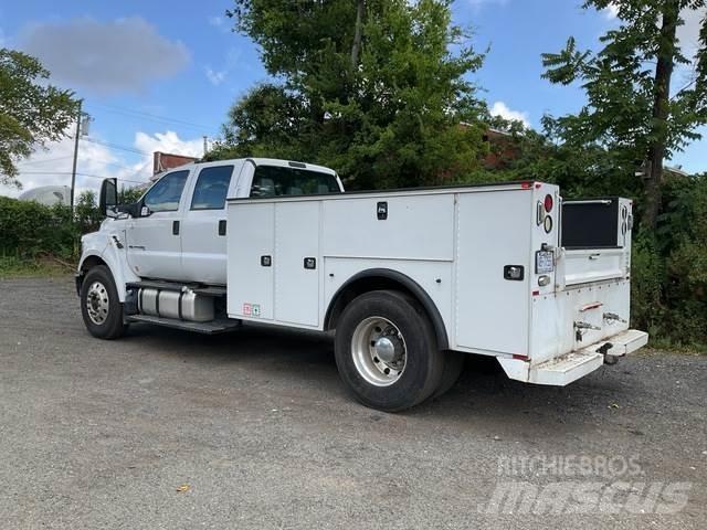 Ford F-750 皮卡车