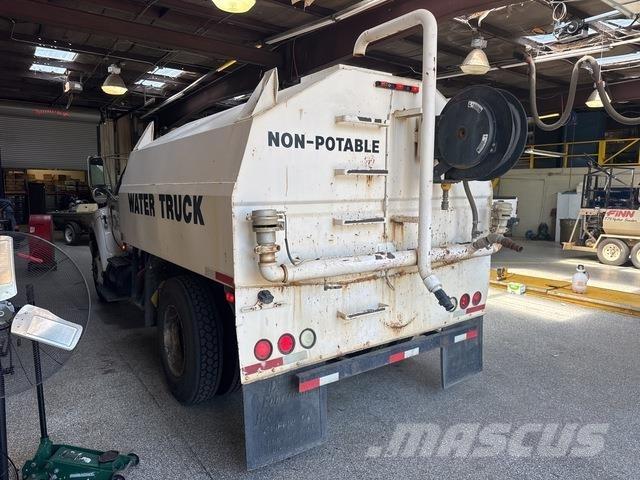 Ford F-750 水罐车