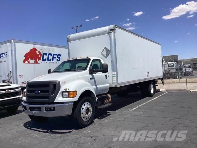 Ford F-750 厢式货车