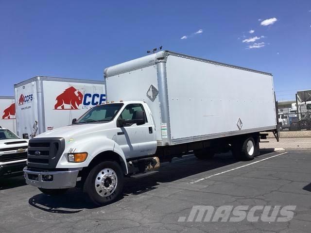 Ford F-750 厢式货车