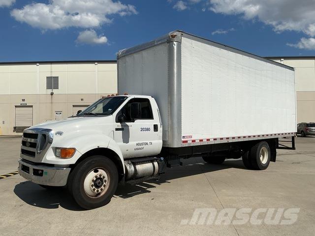 Ford F-750 厢式货车
