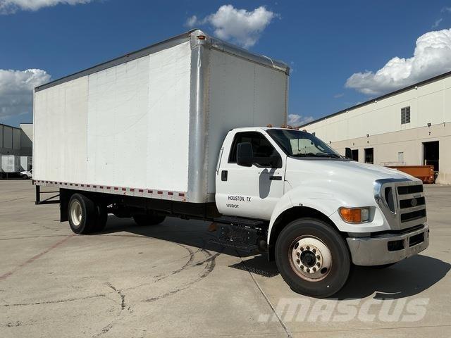 Ford F-750 厢式货车