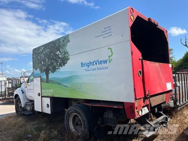 Ford F-750 碎木车