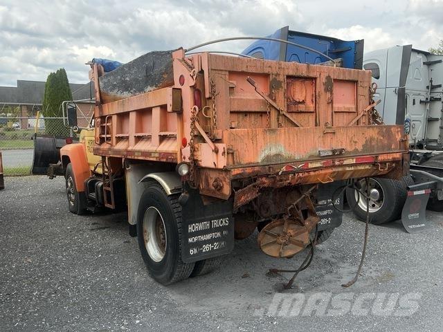 Ford F-800 推雪机