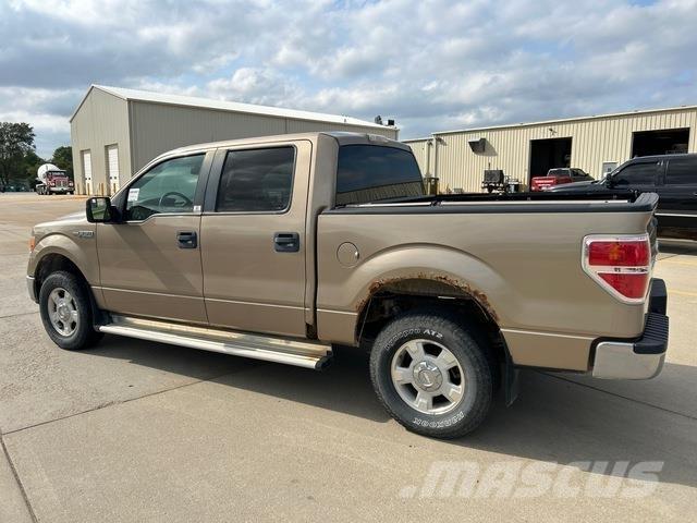 Ford F150 XLT 皮卡车