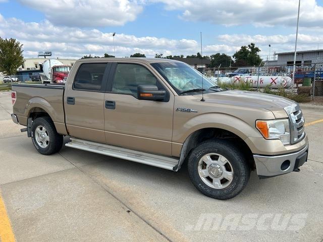 Ford F150 XLT 皮卡车