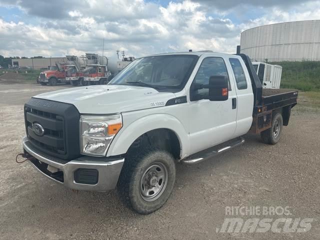 Ford F250 平板栏板货车