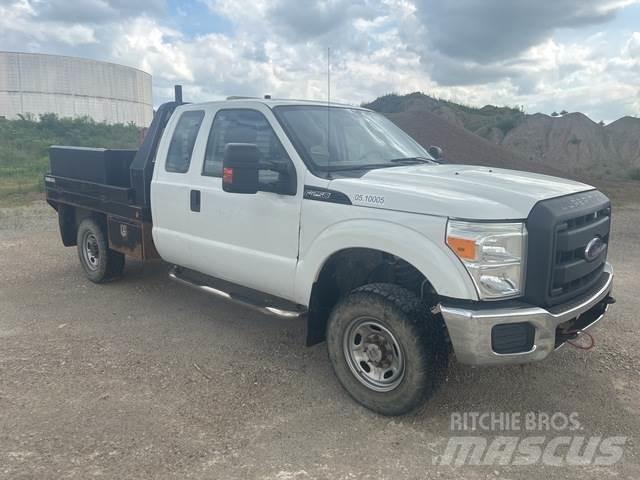 Ford F250 平板栏板货车