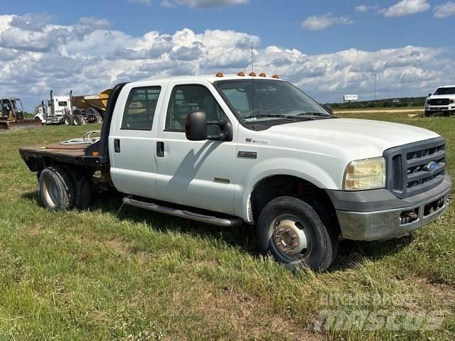 Ford F350 平板栏板货车