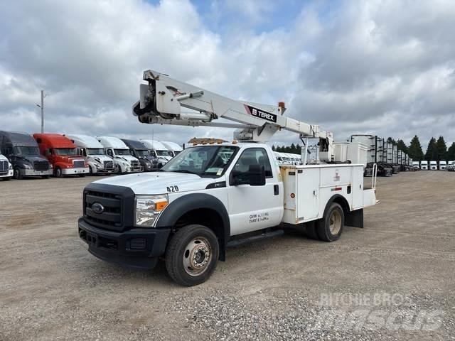 Ford F550 车载式高空作业车