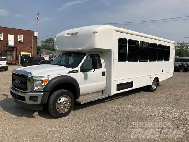 Ford F550 迷你巴士