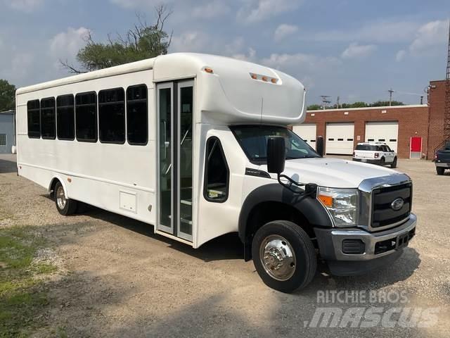 Ford F550 迷你巴士