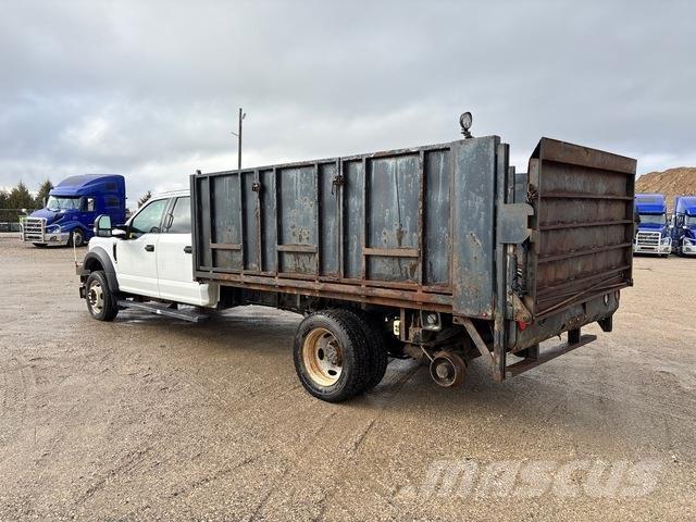 Ford F550 平板栏板货车