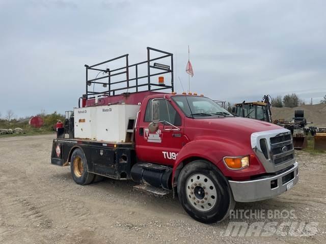 Ford F650 油罐车