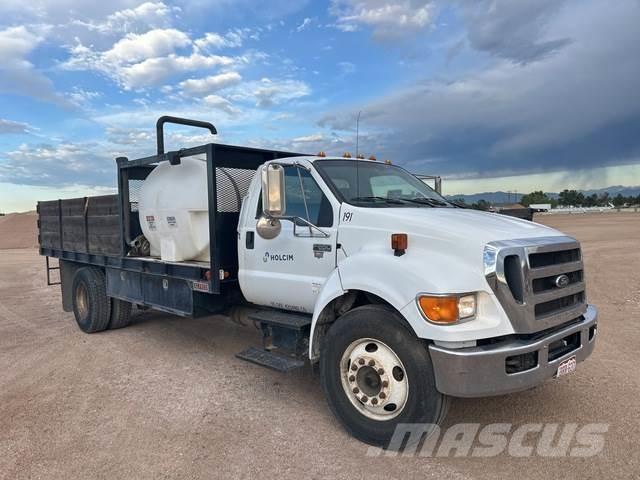 Ford F650 水罐车