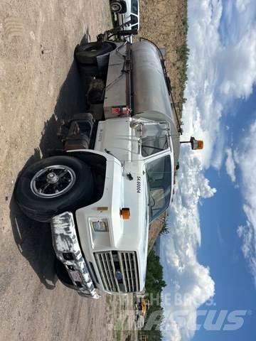 Ford F700 混凝土搅拌车